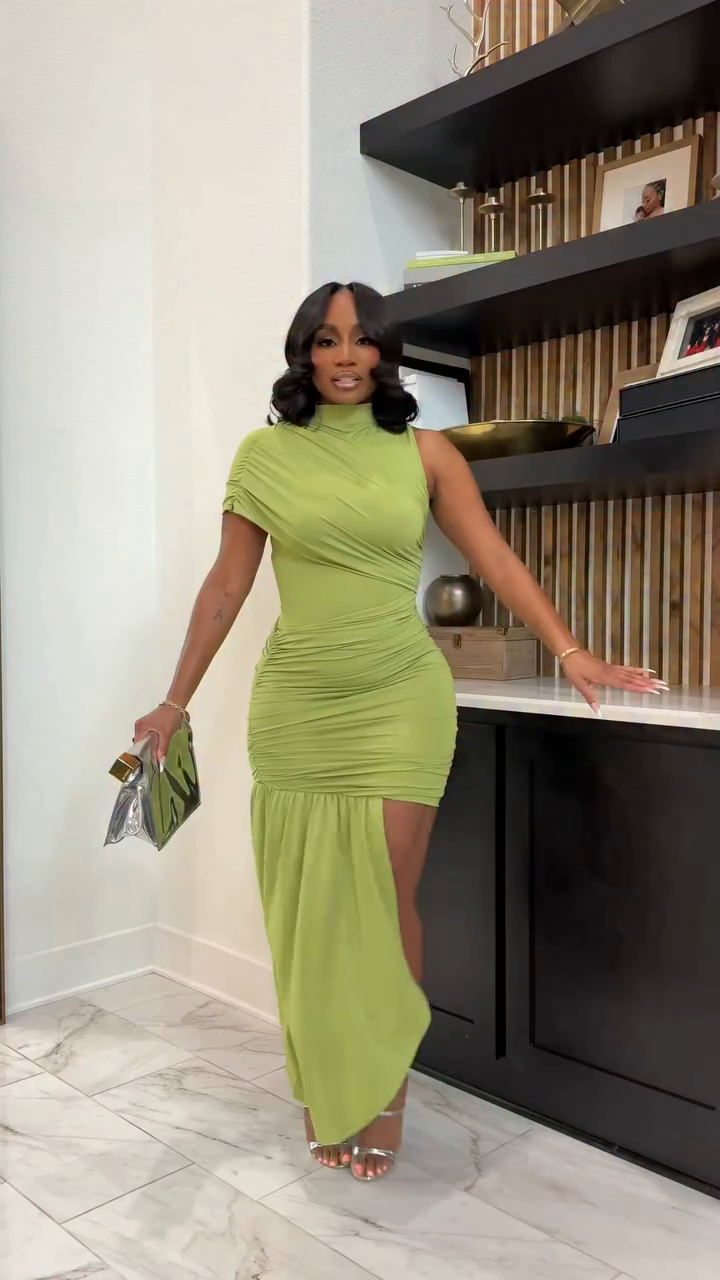 Bright green asymmetrical pleated one-shoulder maxi dress-Mesadic