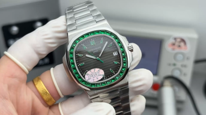 PATEK PHILIPPE NAUTILUS 40mm【5711/113P-001】