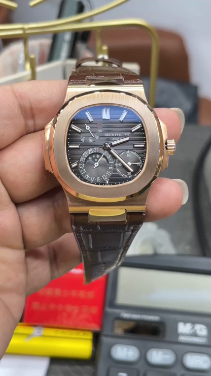 PATEK PHILIPPE NAUTILUS 40mm【5712GR-001】