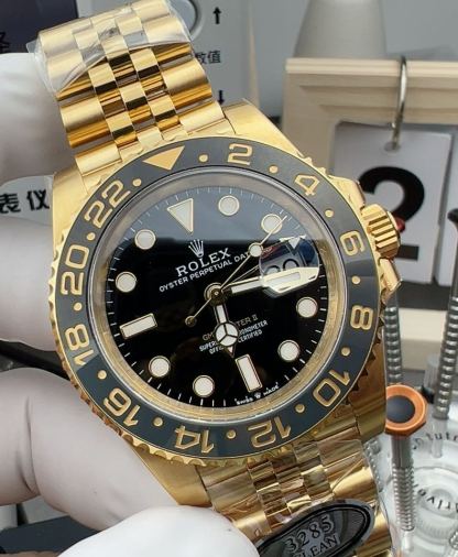 Rolex GMT-Master II 40mm 【M126718GRNR-0001】