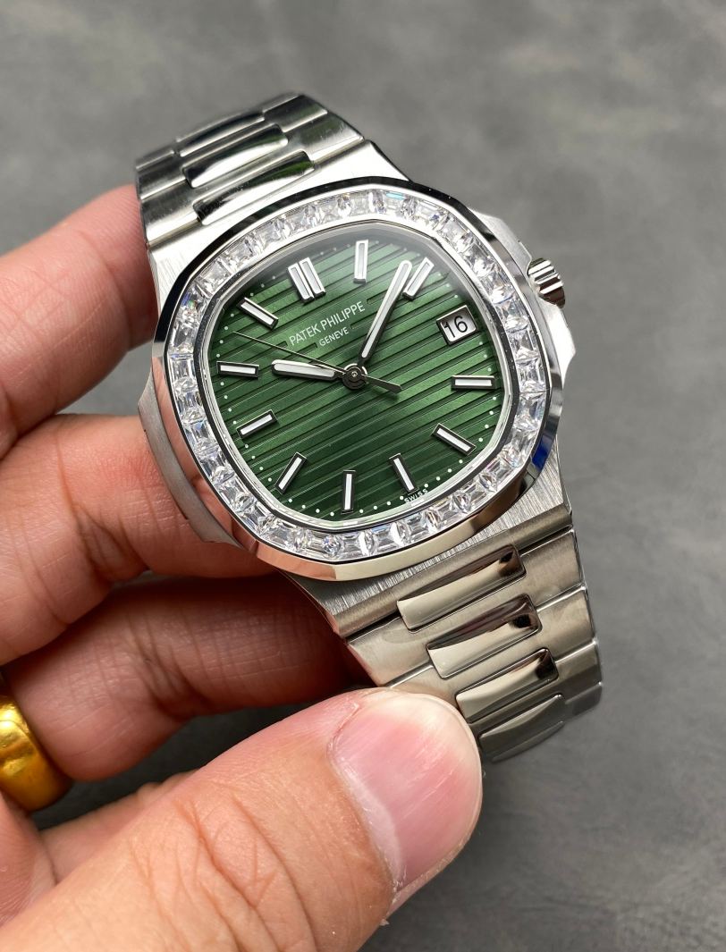 PATEK PHILIPPE NAUTILUS 41mm【5811/Custom Dial】