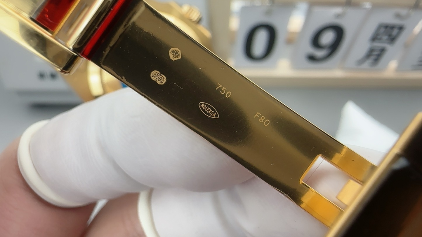 Rolex Submariner men's watch 41mm  Golden Black