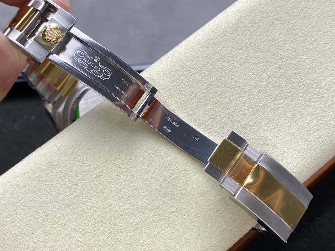 Rolex Cosmograph Daytona 40mm 【126503-0001】