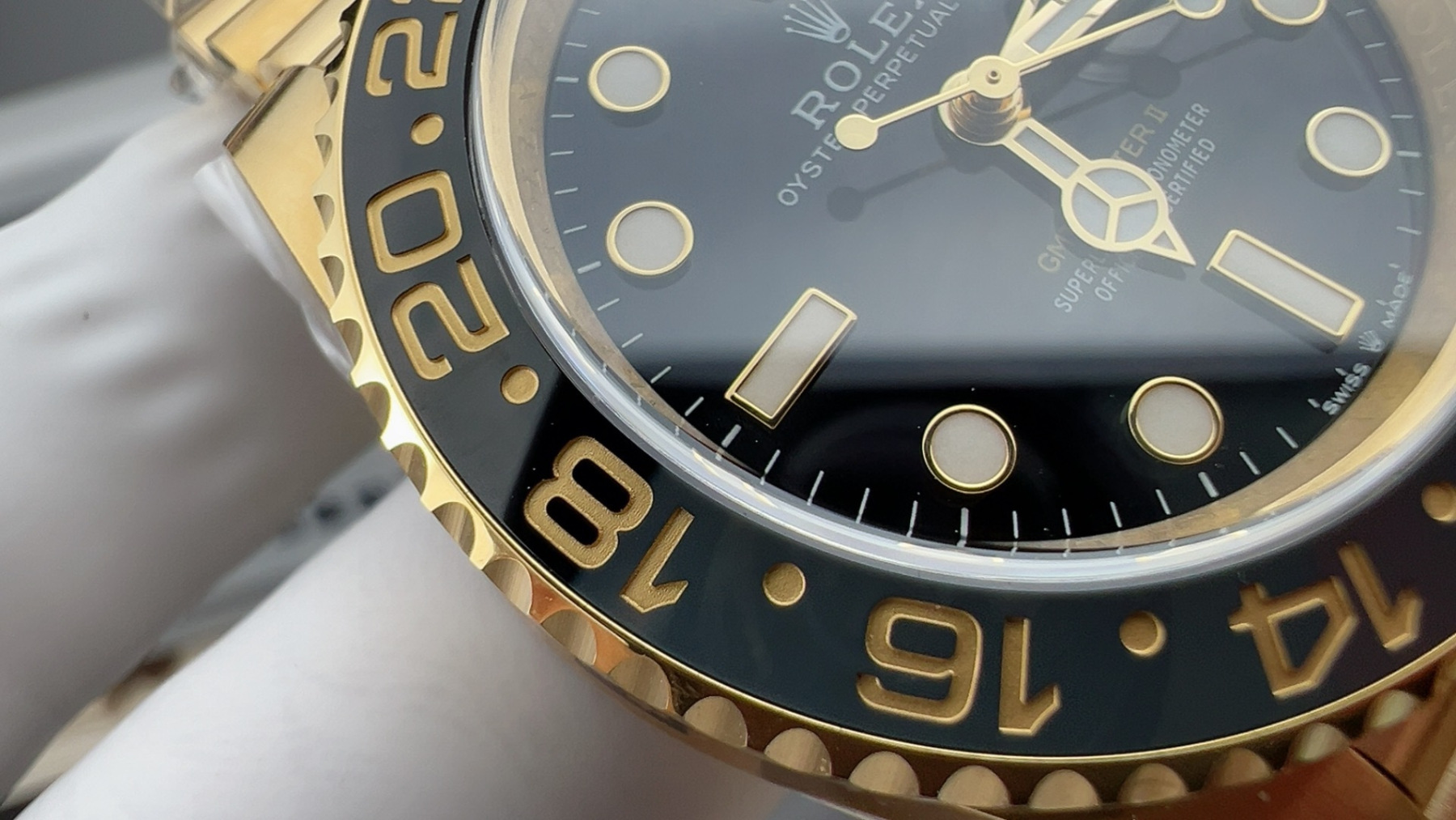 Rolex GMT-Master II 40mm 【M126718GRNR-0001】