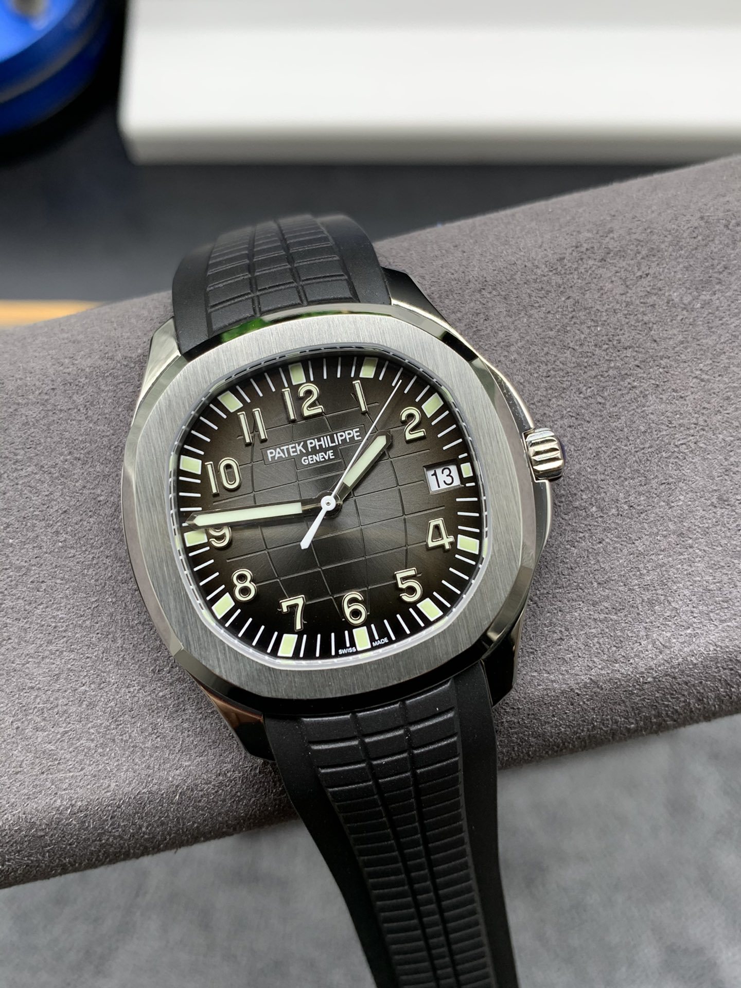 PATEK PHILIPPE AQUANAUT 5167A-001