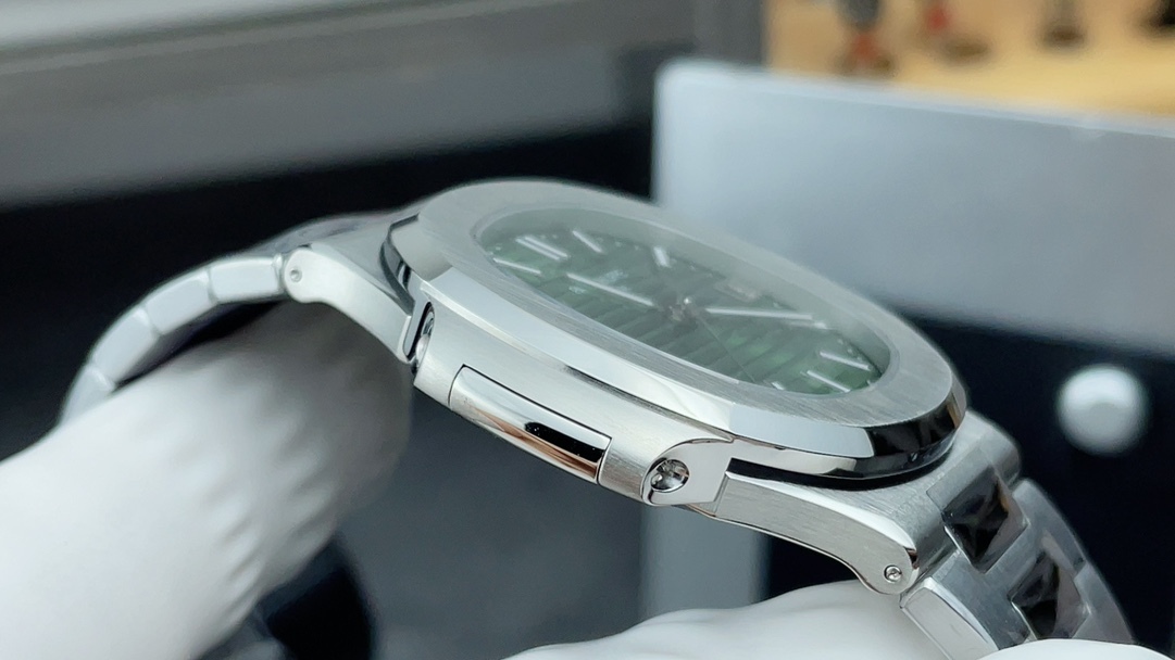 PATEK PHILIPPE NAUTILUS 41mm【5811/Custom Dial】