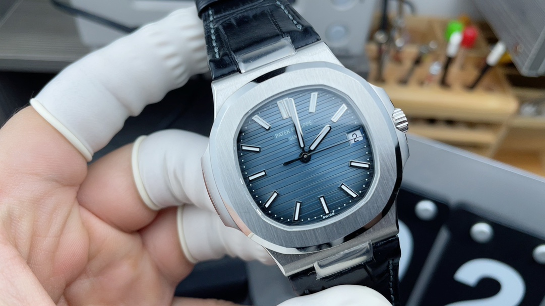 PATEK PHILIPPE NAUTILUS 40mm【5711/1A-001】