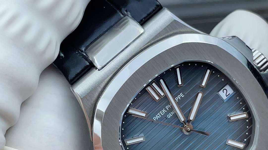 PATEK PHILIPPE NAUTILUS 40mm【5711/1A-001】