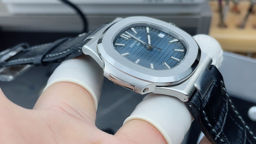PATEK PHILIPPE NAUTILUS 40mm【5711/1A-001】