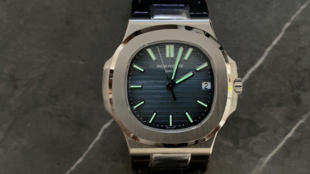 PATEK PHILIPPE NAUTILUS 40mm【5711/1A-001】