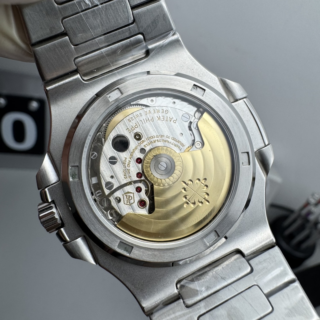 PATEK PHILIPPE NAUTILUS 41mm【5811/Custom Dial】