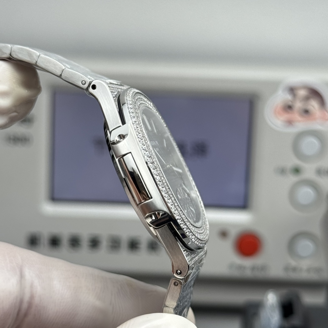 PATEK PHILIPPE NAUTILUS 41mm【5811/Custom Dial】