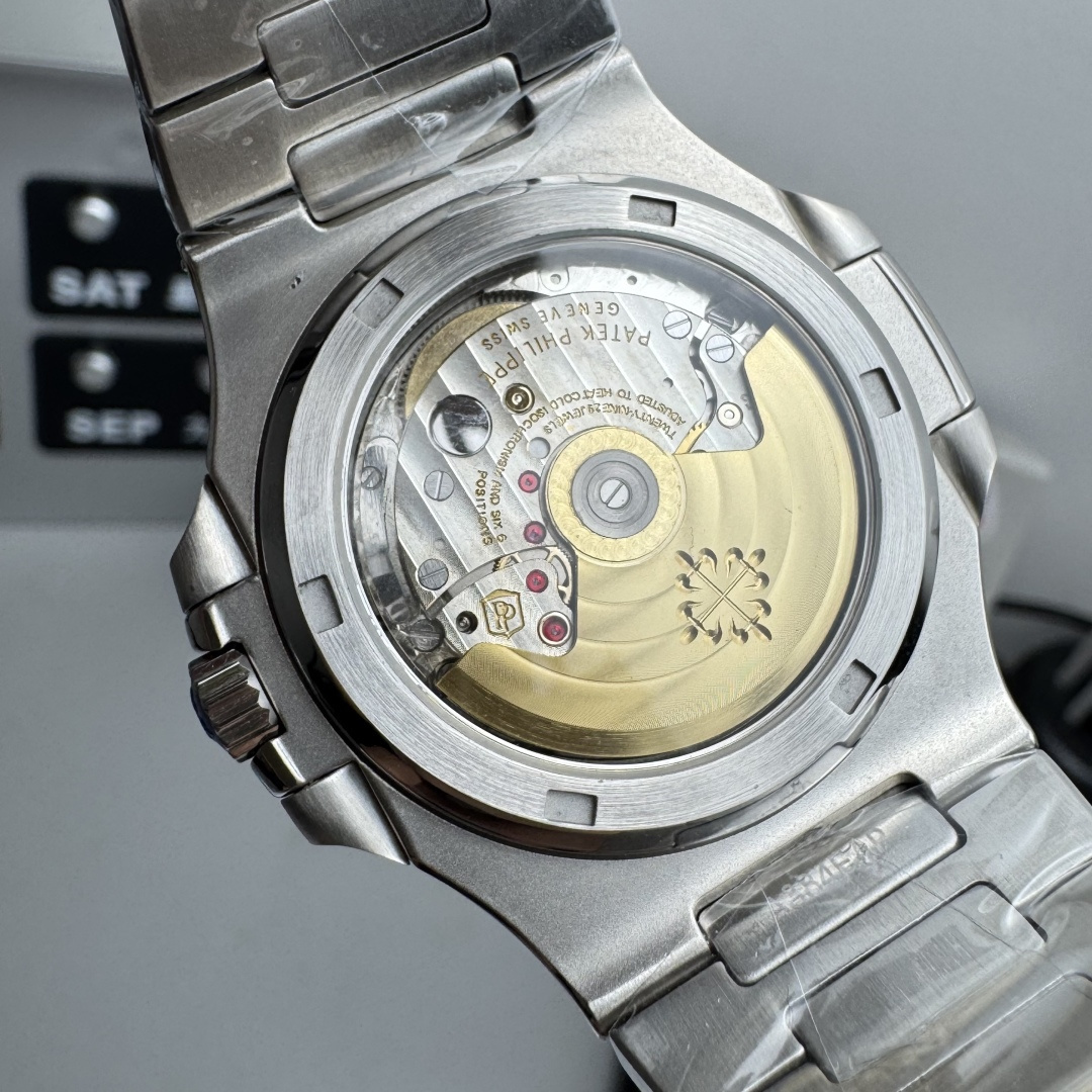 PATEK PHILIPPE NAUTILUS 41mm【5811/Custom Dial】