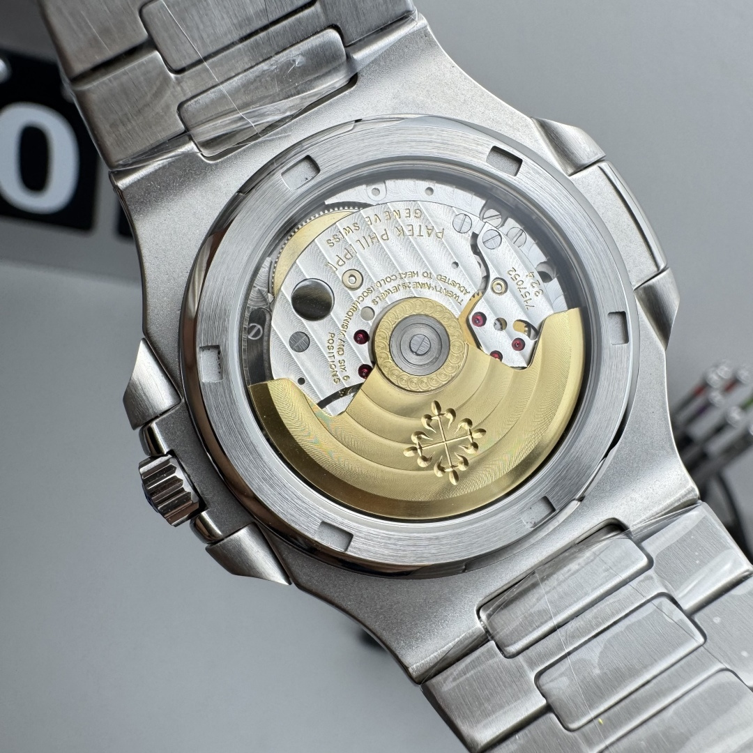 PATEK PHILIPPE NAUTILUS 41mm【5811/Custom Dial】