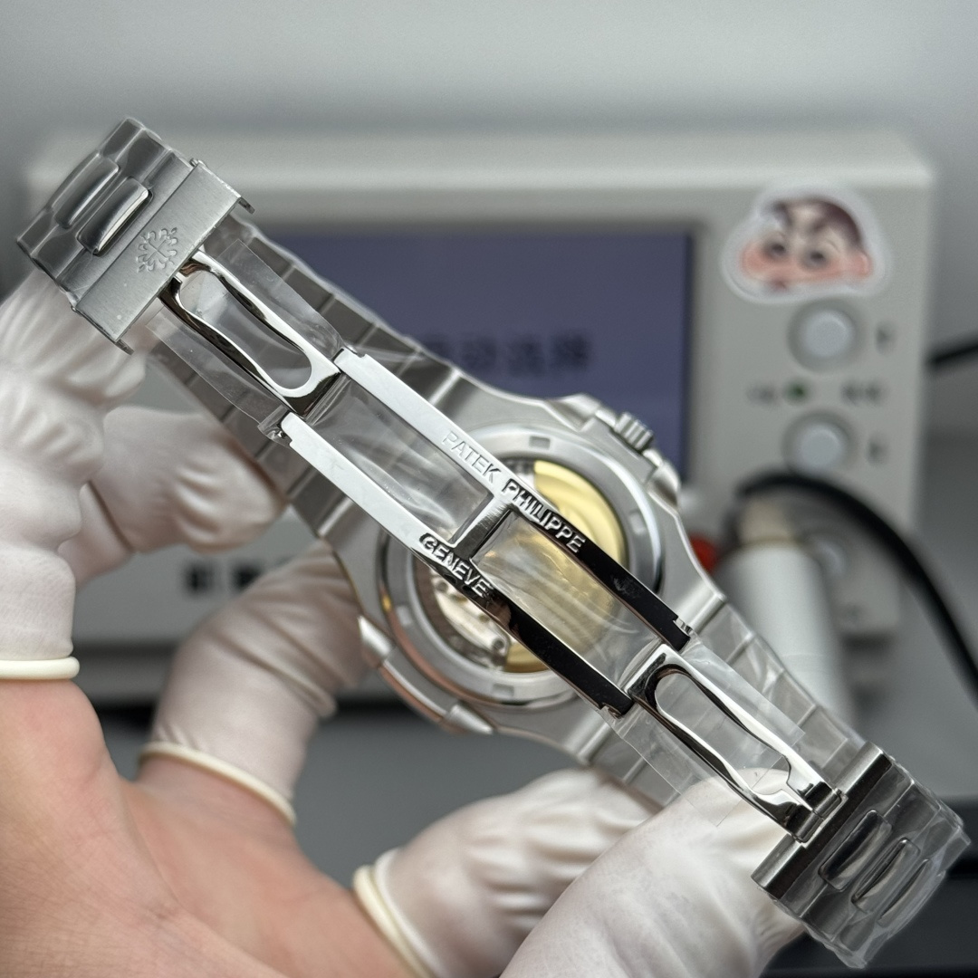 PATEK PHILIPPE NAUTILUS 40mm【5711/112P-001】