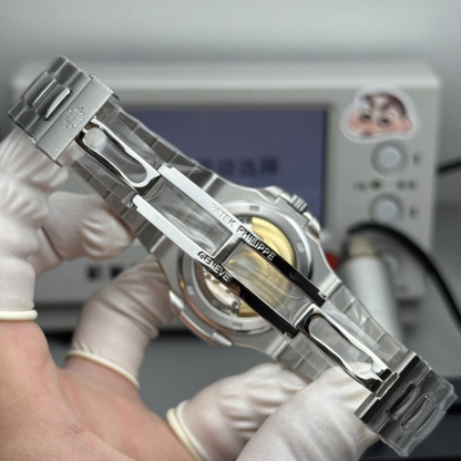 PATEK PHILIPPE NAUTILUS 40mm【5711/112P-001】