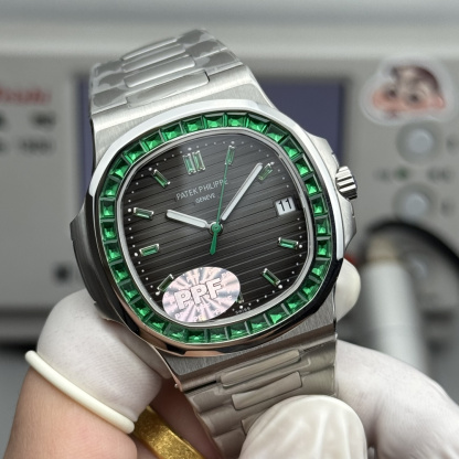 PATEK PHILIPPE NAUTILUS 40mm【5711/113P-001】