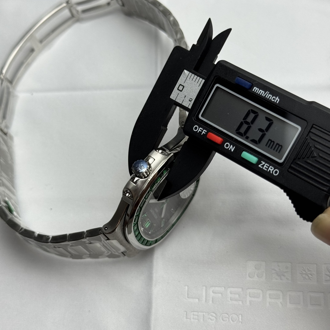 PATEK PHILIPPE NAUTILUS 40mm【5711/113P-001】