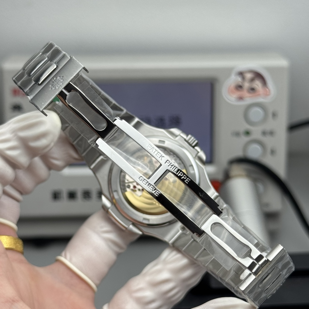 PATEK PHILIPPE NAUTILUS 40mm【5711/113P-001】