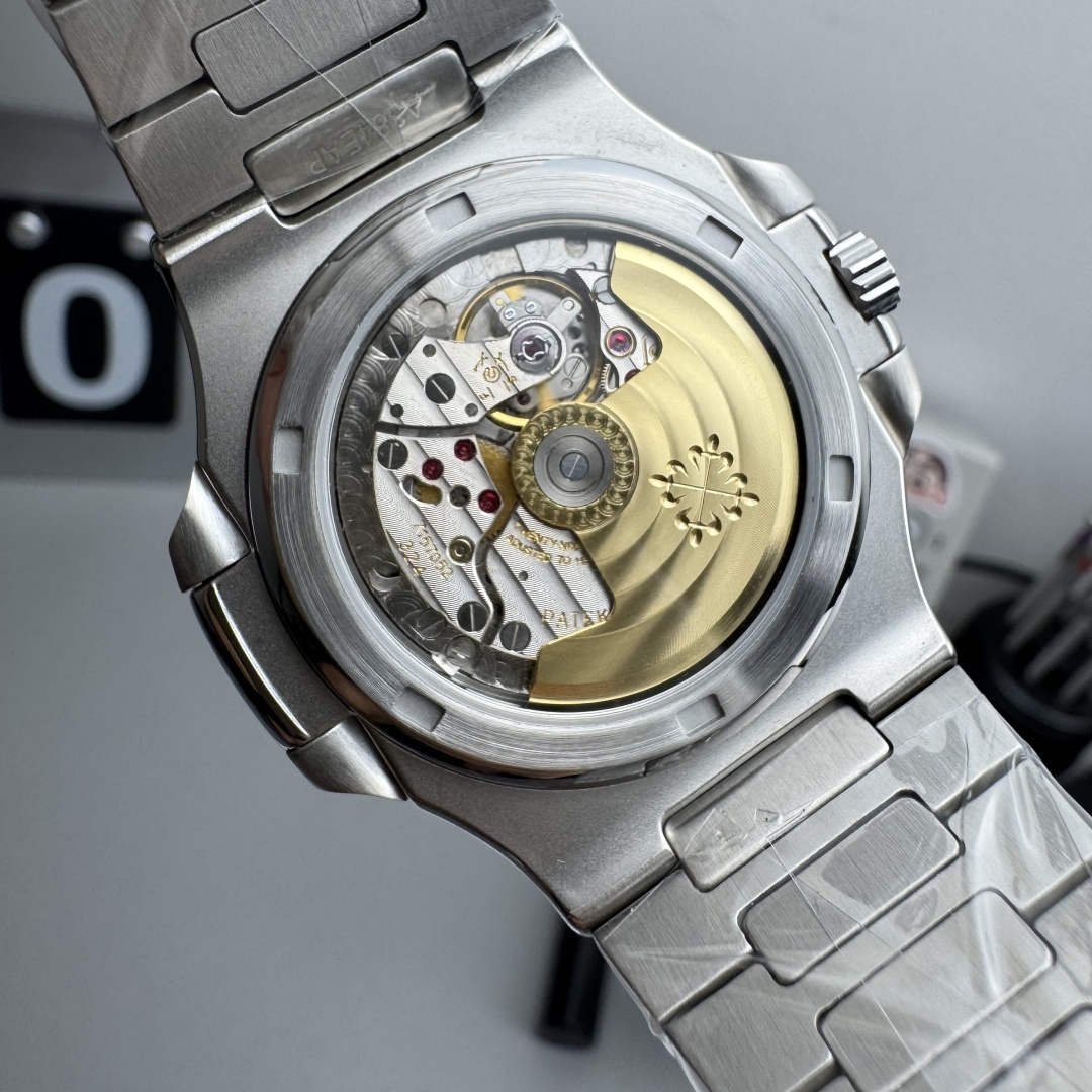 PATEK PHILIPPE NAUTILUS 40mm【5711-Custom Dial】