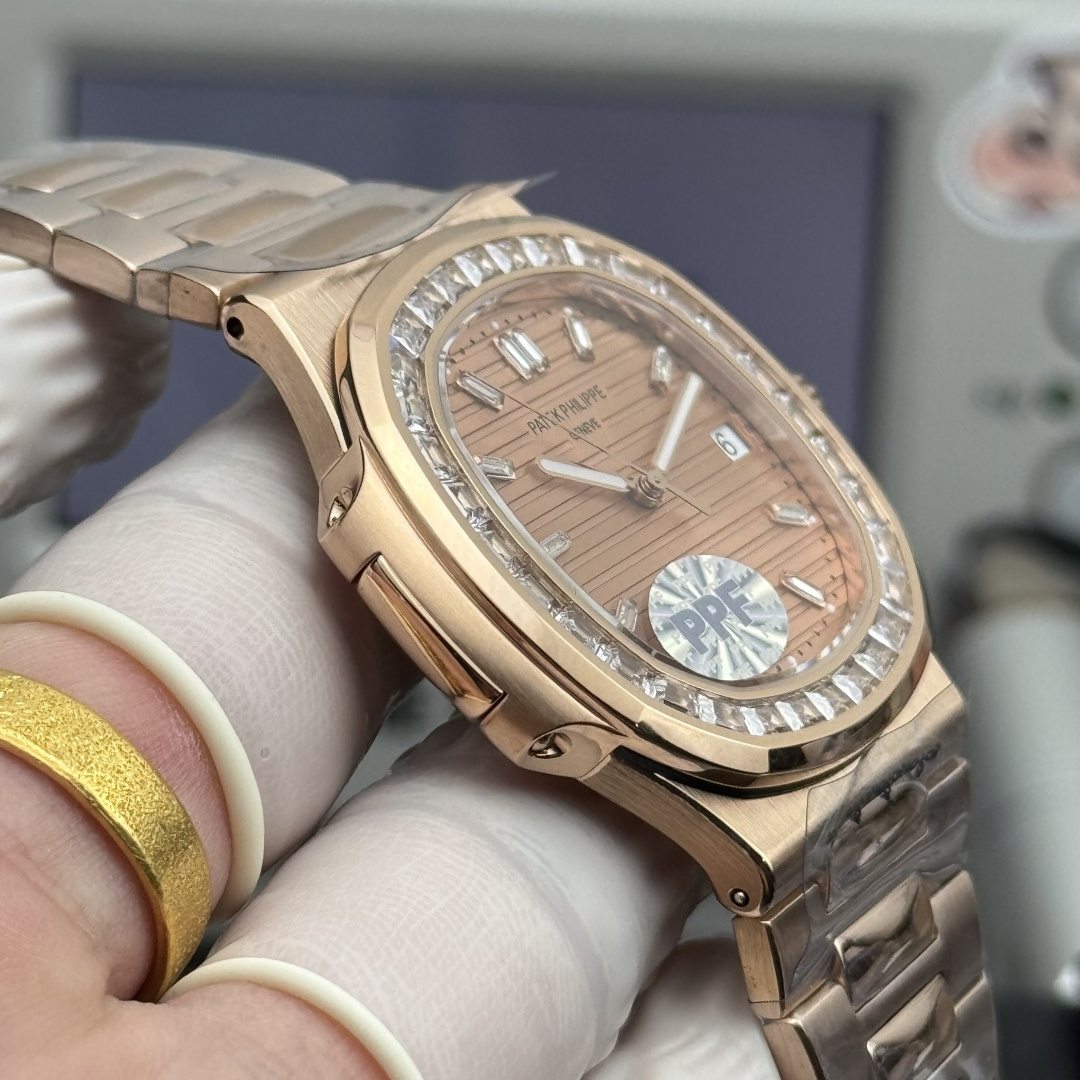 PATEK PHILIPPE NAUTILUS 40mm【5723/1R-001】