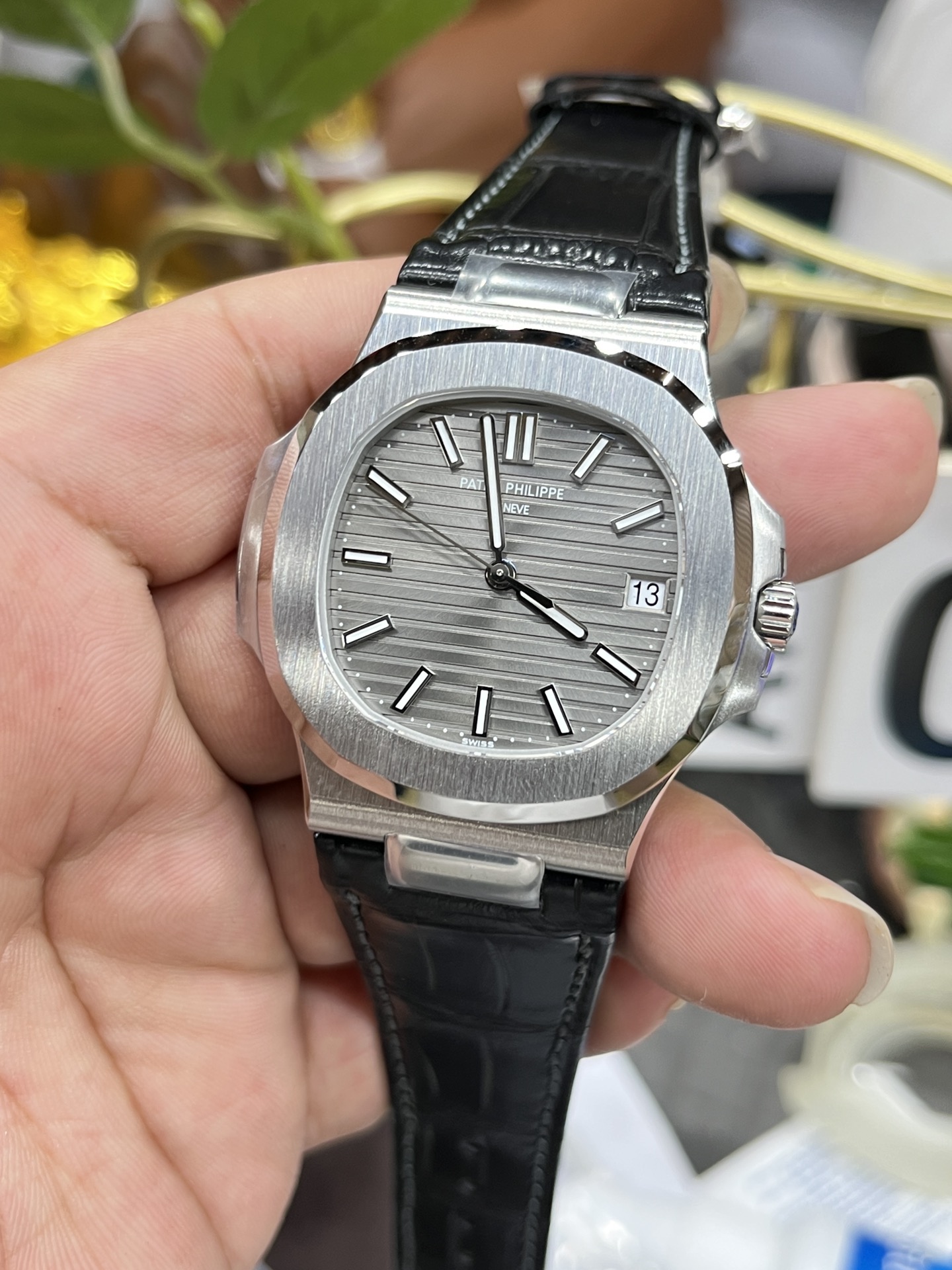PATEK PHILIPPE NAUTILUS 40mm【5711G-001】