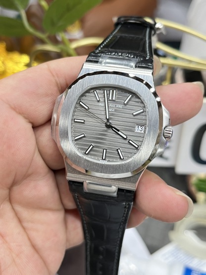 PATEK PHILIPPE NAUTILUS 40mm【5711G-001】