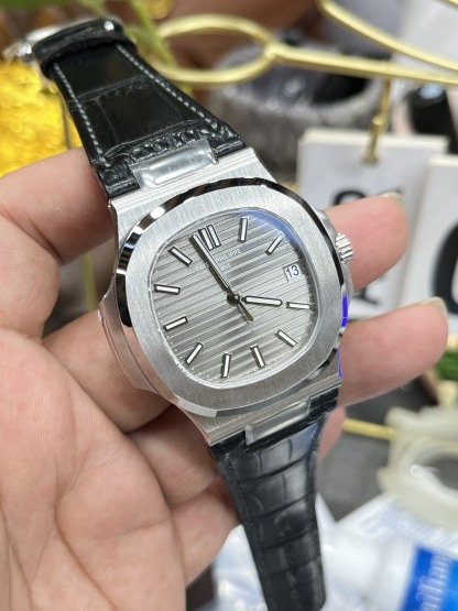 PATEK PHILIPPE NAUTILUS 40mm【5711G-001】