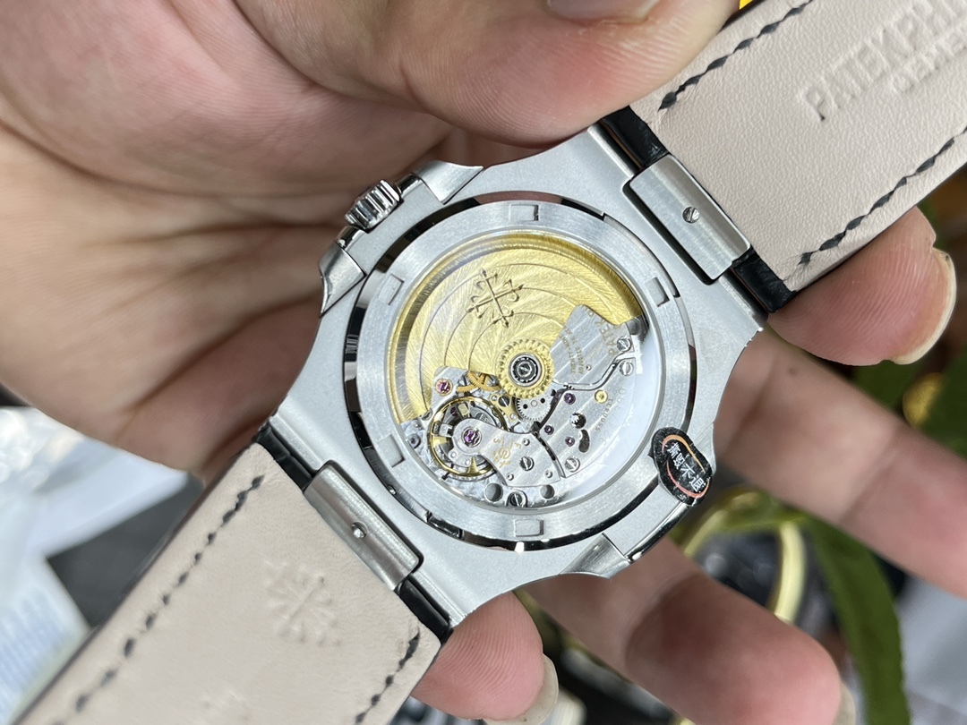 PATEK PHILIPPE NAUTILUS 40mm【5711G-001】