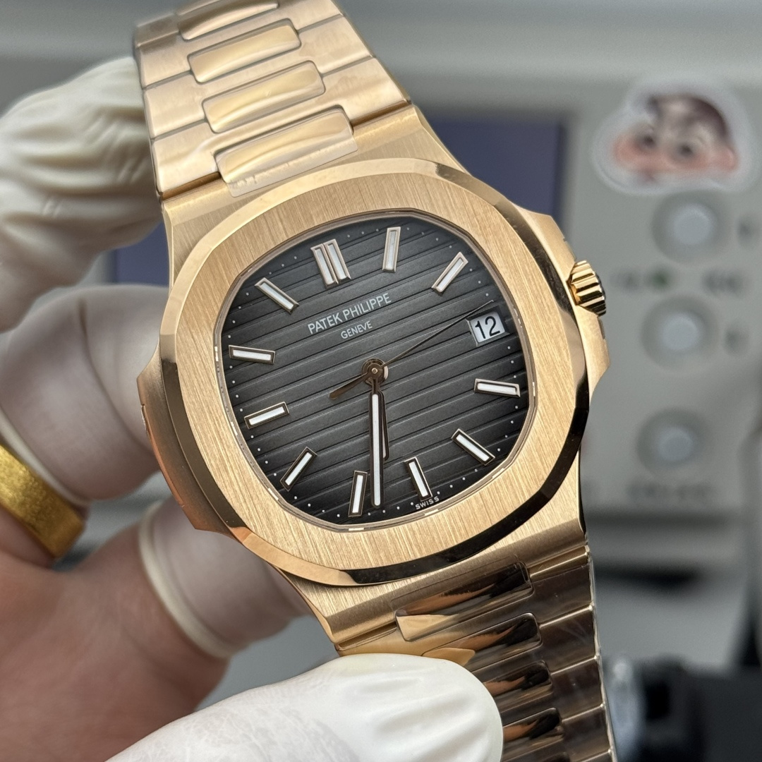 PATEK PHILIPPE NAUTILUS 40mm【5711R-001】