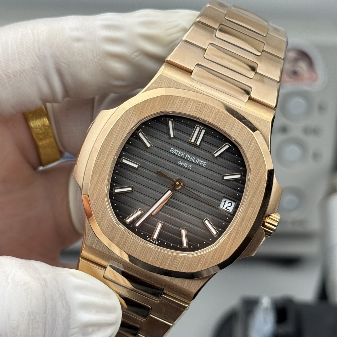 PATEK PHILIPPE NAUTILUS 40mm【5711R-001】