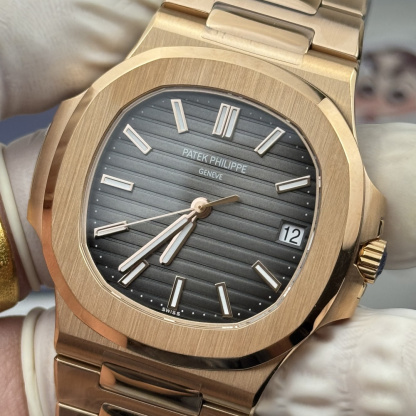 PATEK PHILIPPE NAUTILUS 40mm【5711R-001】