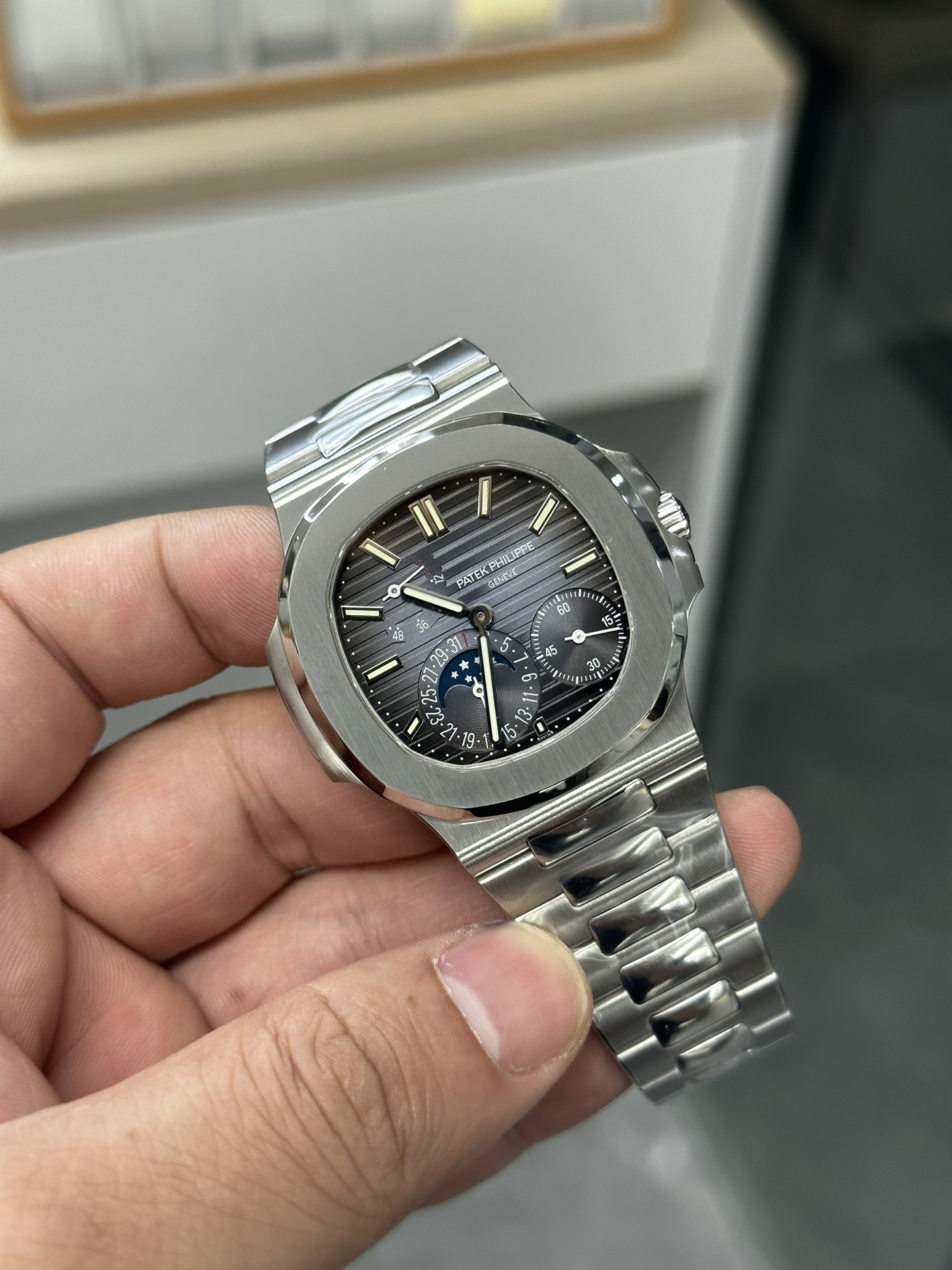 PATEK PHILIPPE NAUTILUS 40mm【5712/1A-001】
