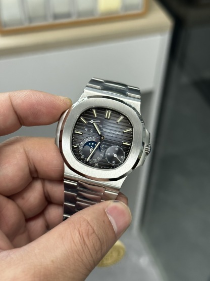 PATEK PHILIPPE NAUTILUS 40mm【5712/1A-001】