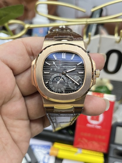 PATEK PHILIPPE NAUTILUS 40mm【5712GR-001】