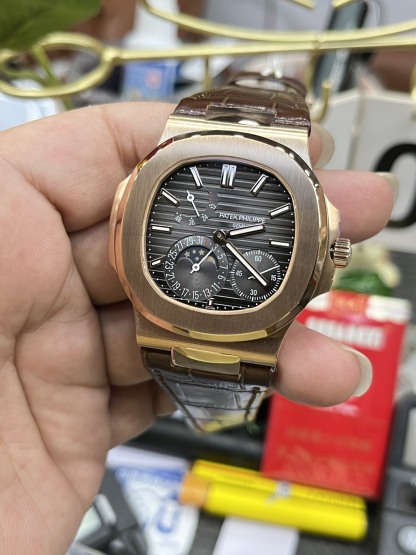 PATEK PHILIPPE NAUTILUS 40mm【5712GR-001】