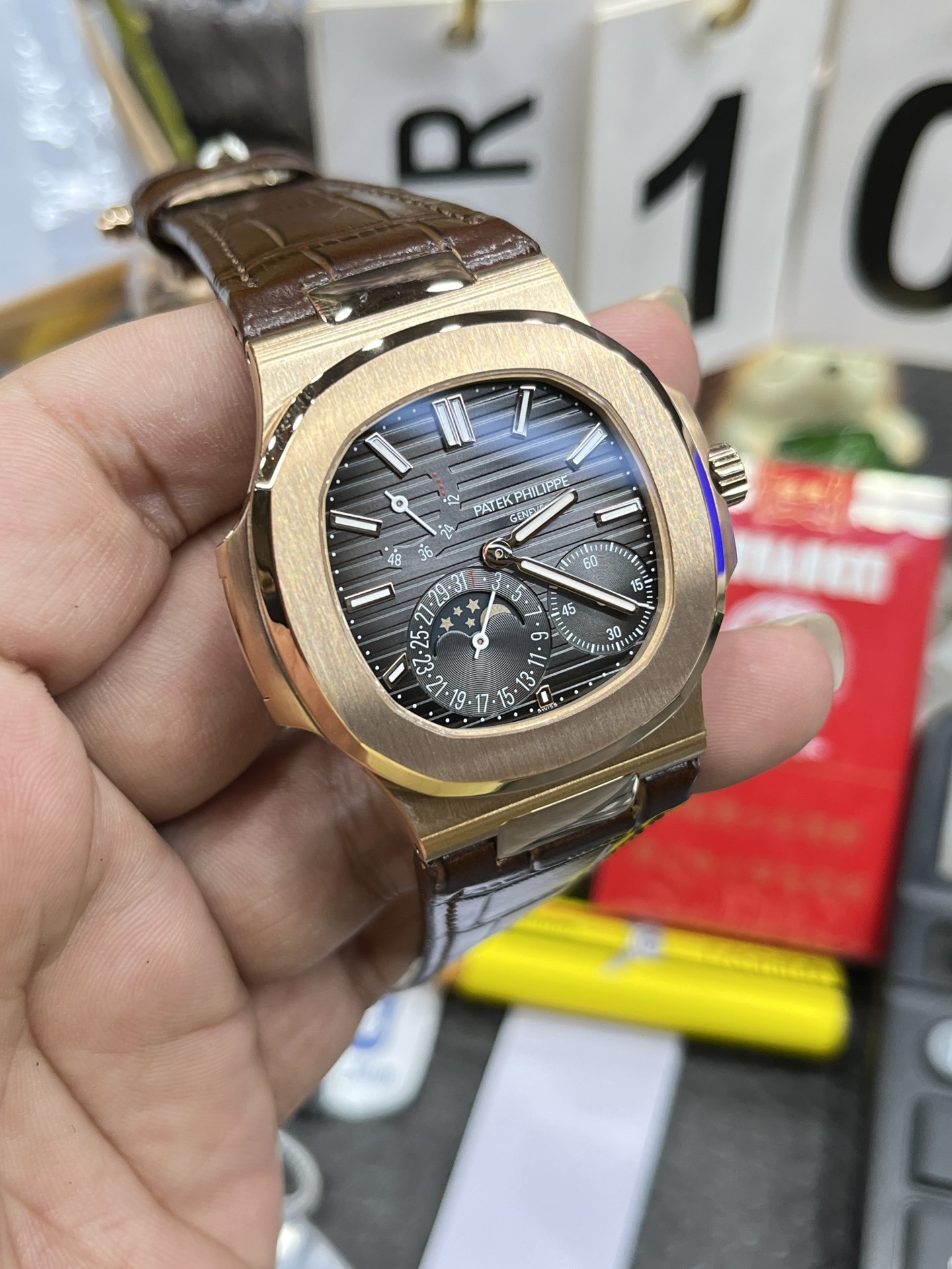 PATEK PHILIPPE NAUTILUS 40mm【5712GR-001】