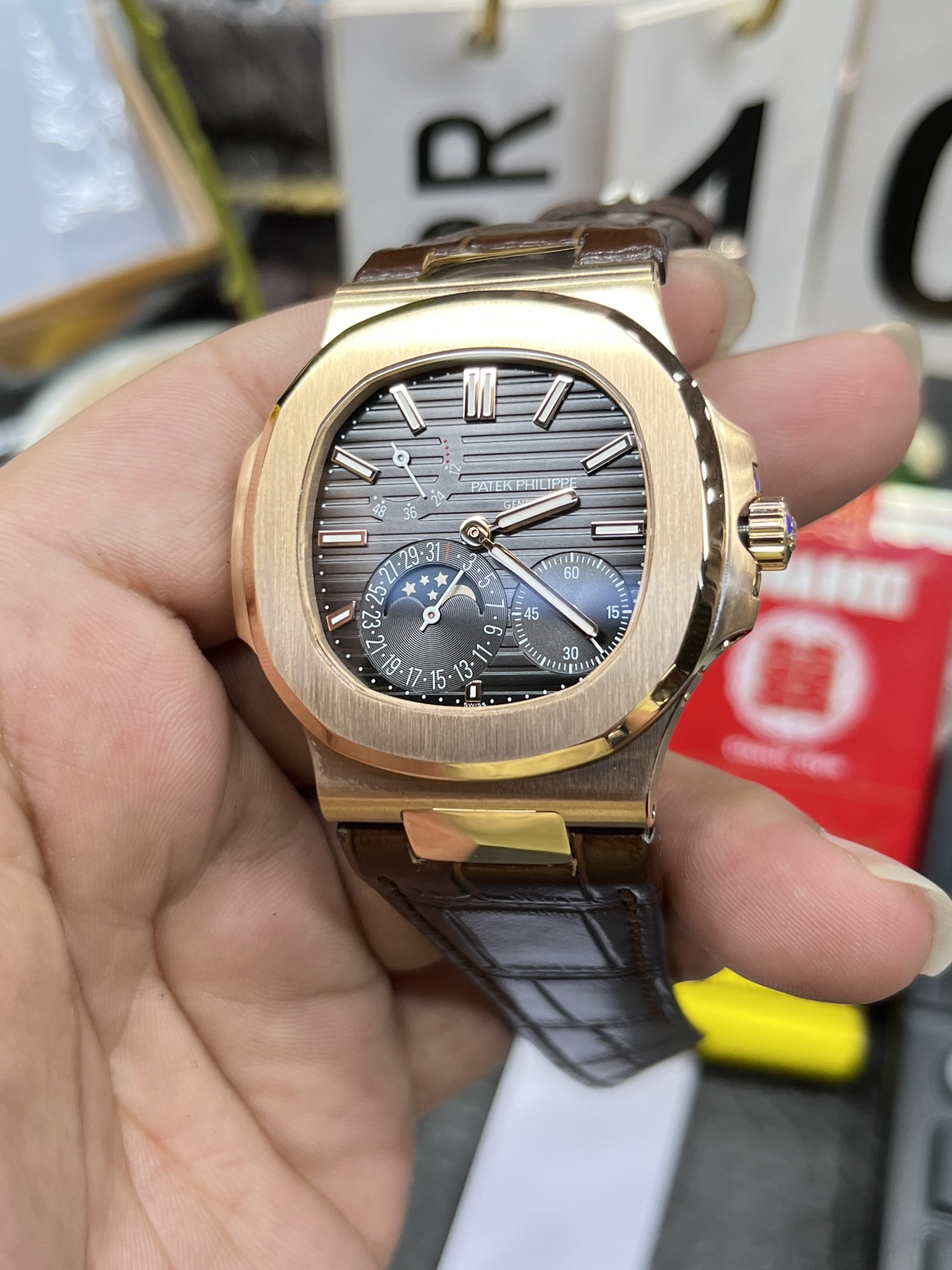 PATEK PHILIPPE NAUTILUS 40mm【5712GR-001】