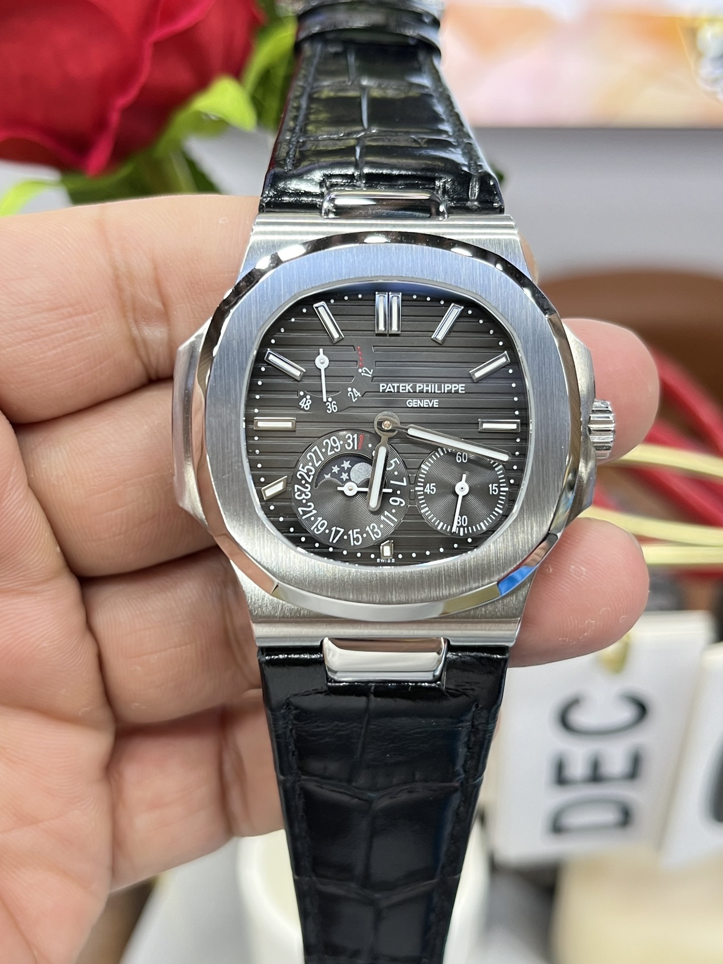 PATEK PHILIPPE NAUTILUS 40mm【5712G-001】