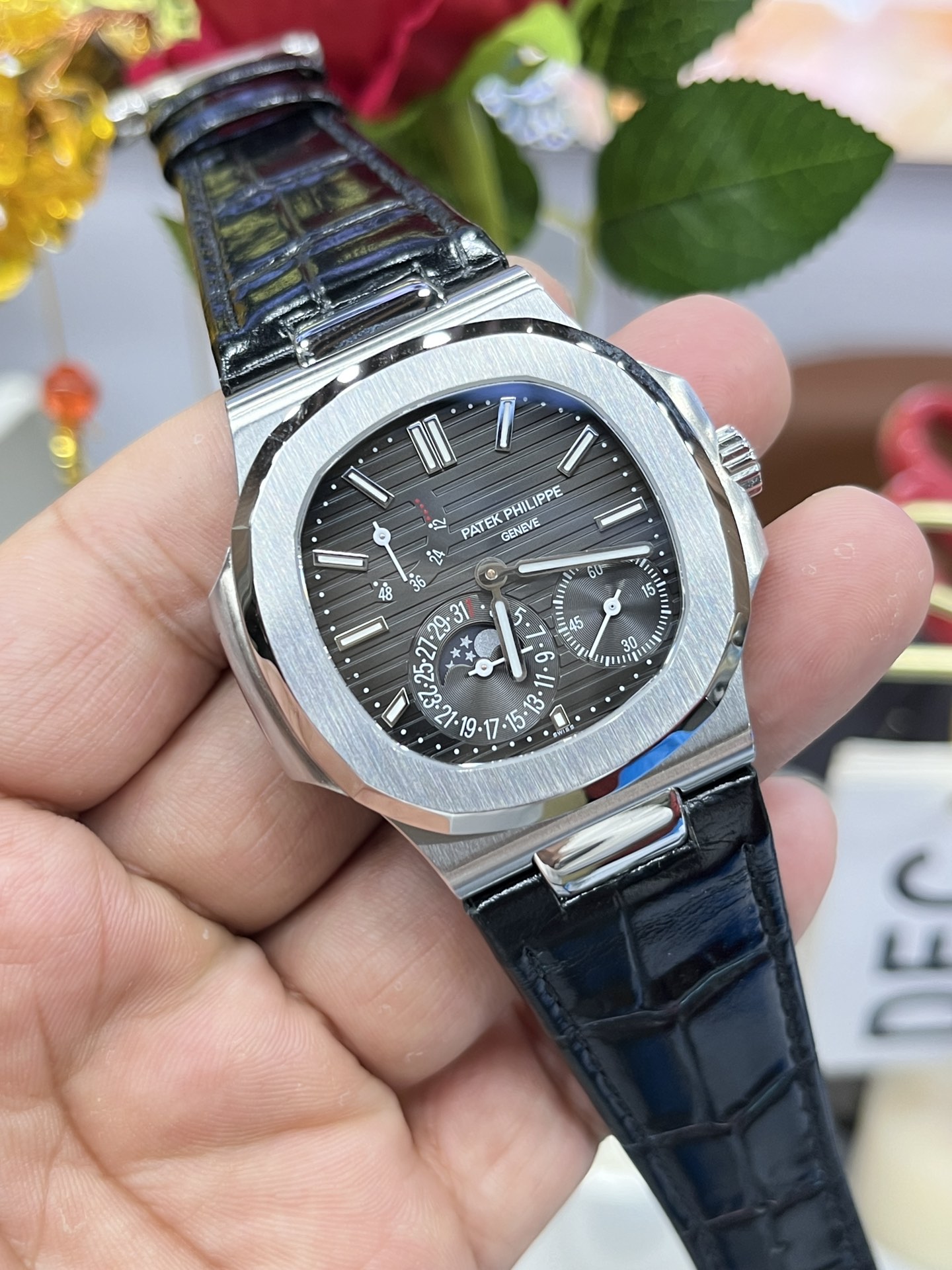 PATEK PHILIPPE NAUTILUS 40mm【5712G-001】