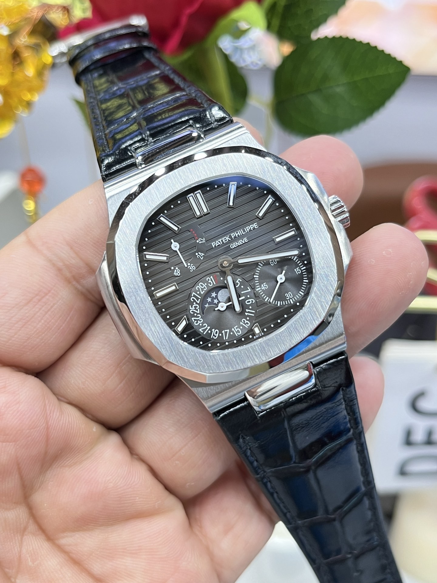 PATEK PHILIPPE NAUTILUS 40mm【5712G-001】