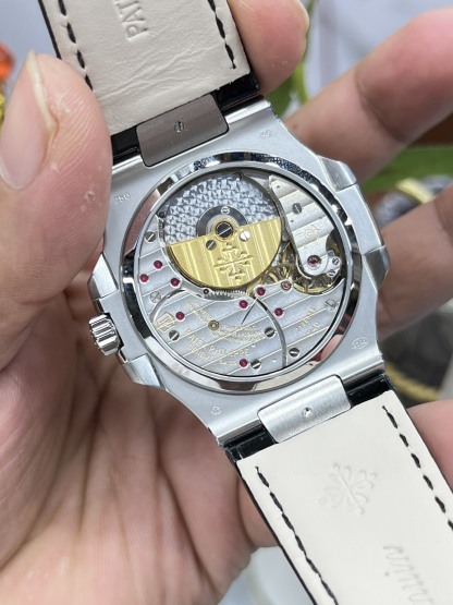 PATEK PHILIPPE NAUTILUS 40mm【5712G-001】