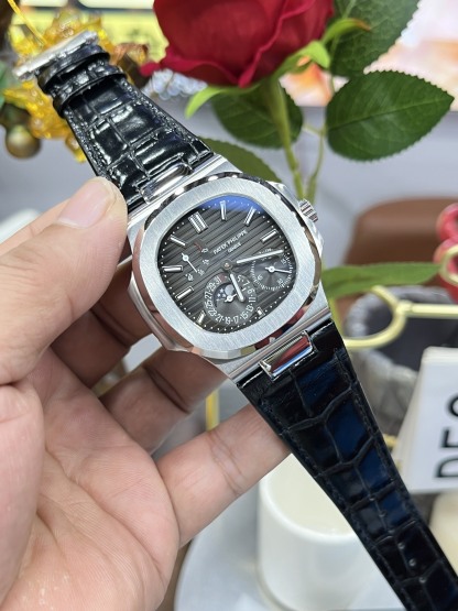PATEK PHILIPPE NAUTILUS 40mm【5712G-001】