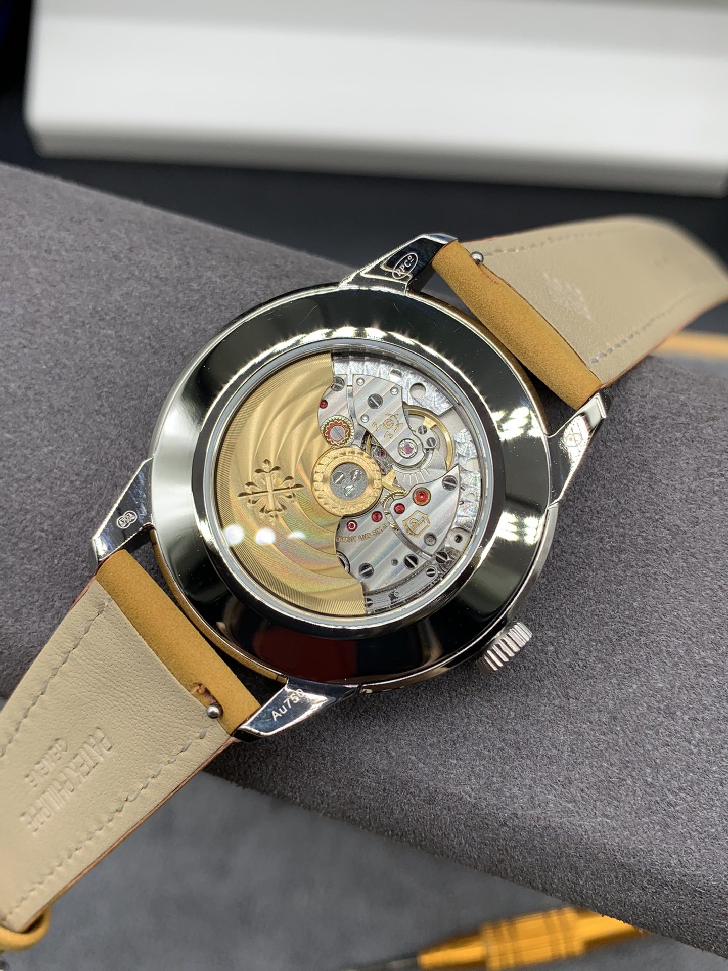 PATEK PHILIPPE CALATRAVA 40mm【5226G-001】