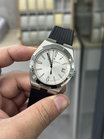 Vacheron Constantin  OVERSEAS 40mm【4500V/210A-B126】