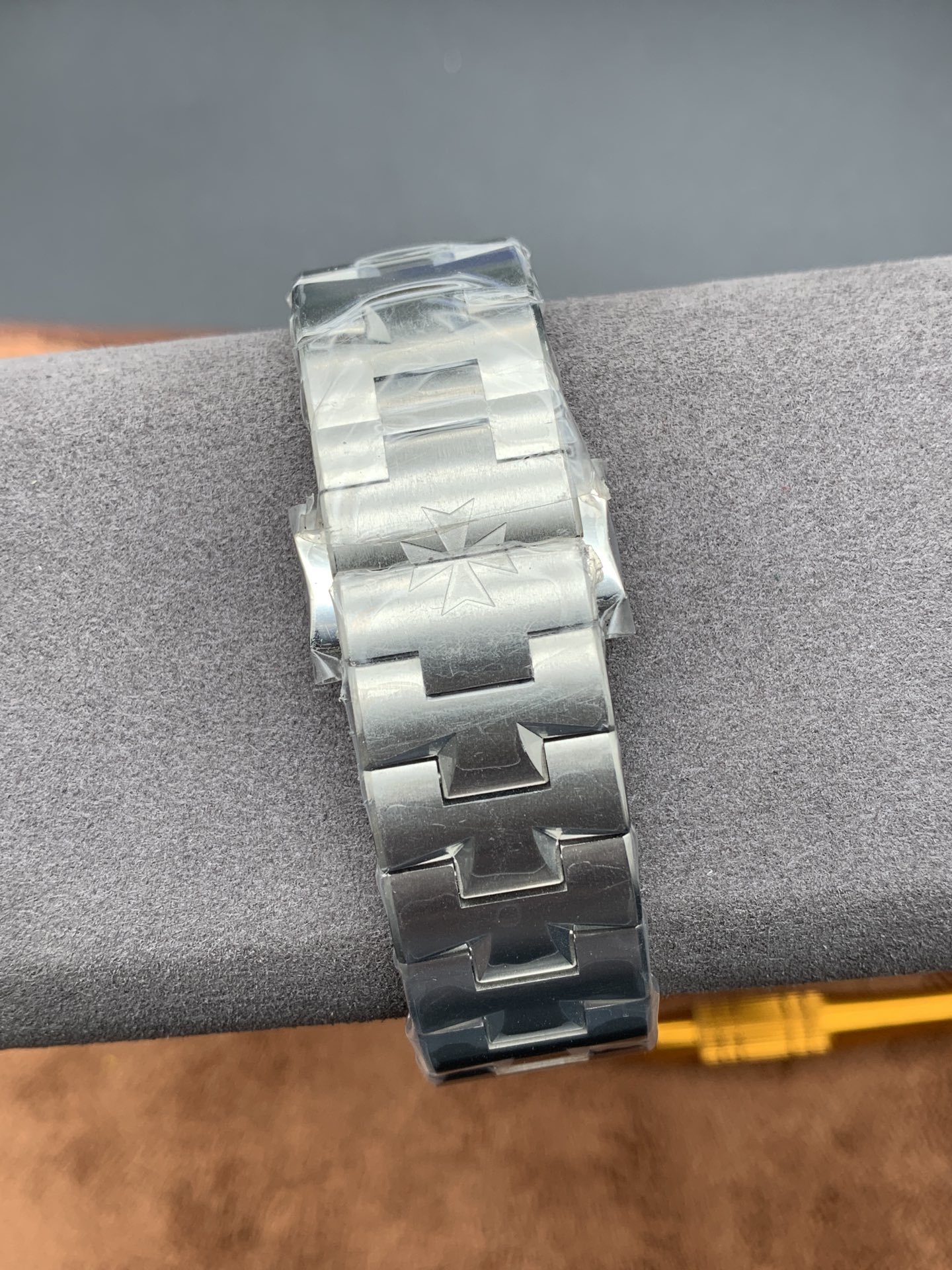 Vacheron Constantin  OVERSEAS 42mm【47450/B01A-9227】