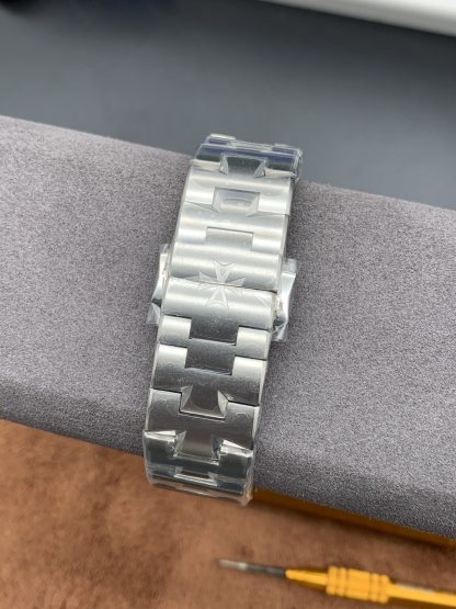 Vacheron Constantin  OVERSEAS 42mm【47450/B01A-9226】