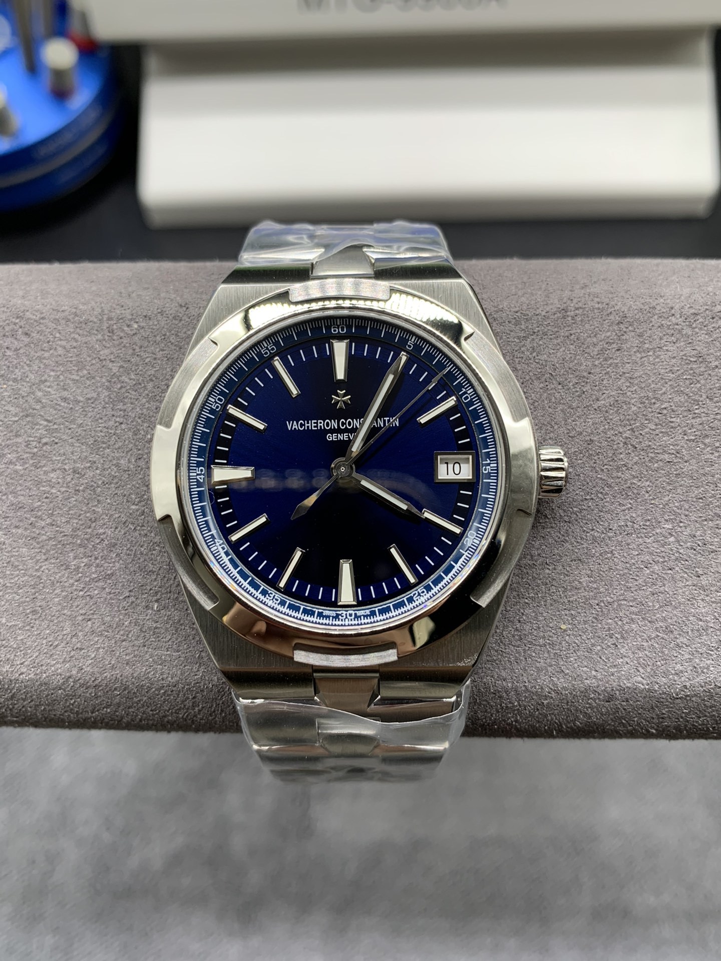 ]Vacheron Constantin  OVERSEAS 41mm【4500V/210A-B128】