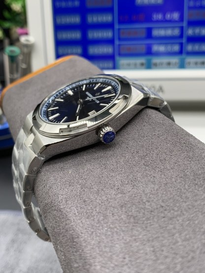 ]Vacheron Constantin  OVERSEAS 41mm【4500V/210A-B128】