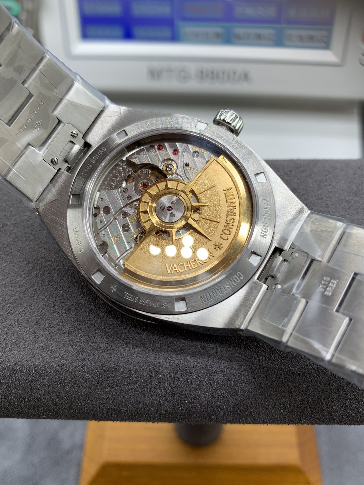 ]Vacheron Constantin  OVERSEAS 41mm【4500V/210A-B128】
